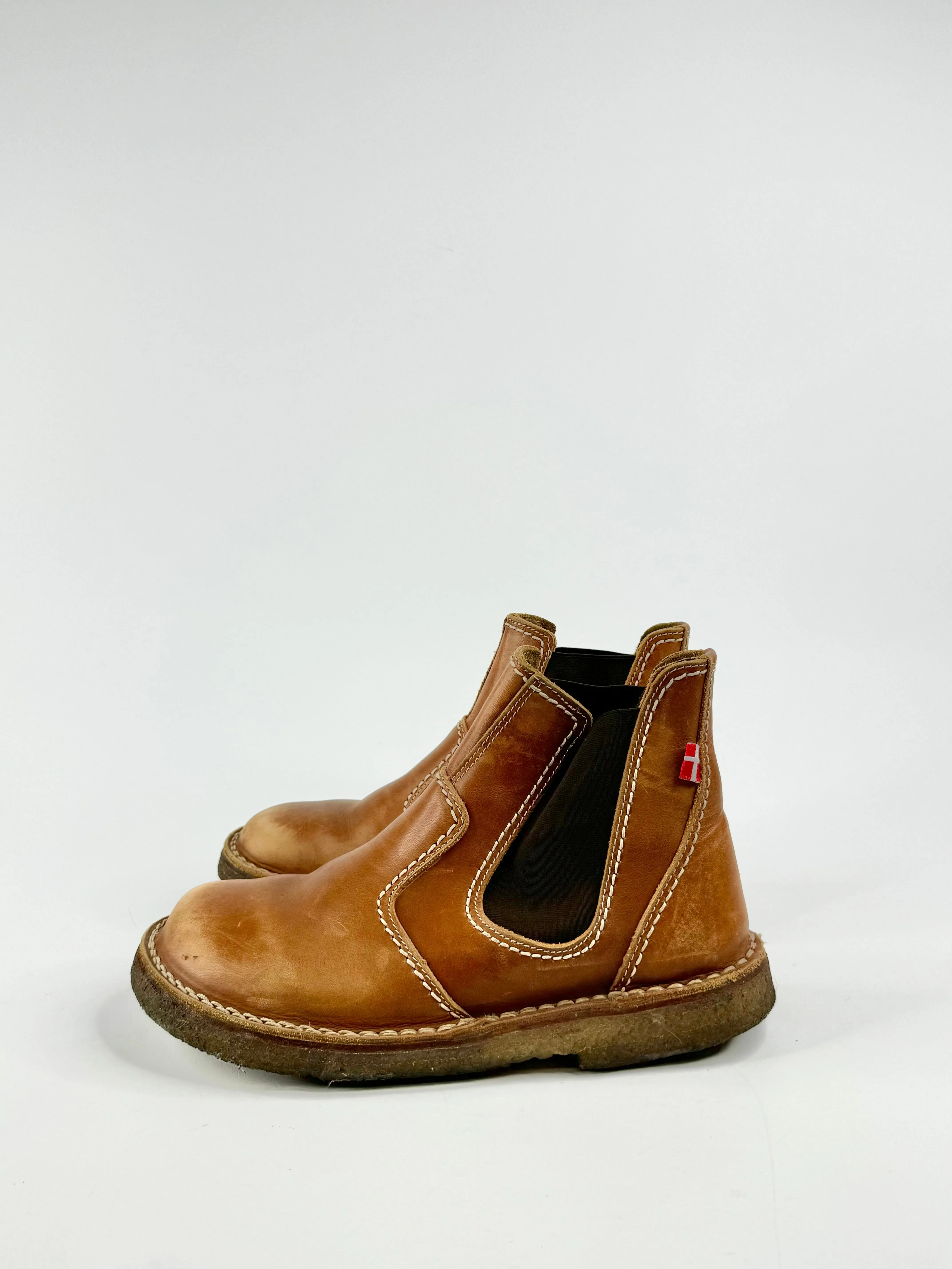 Duck Feed Tan Rounded Boots - EU40