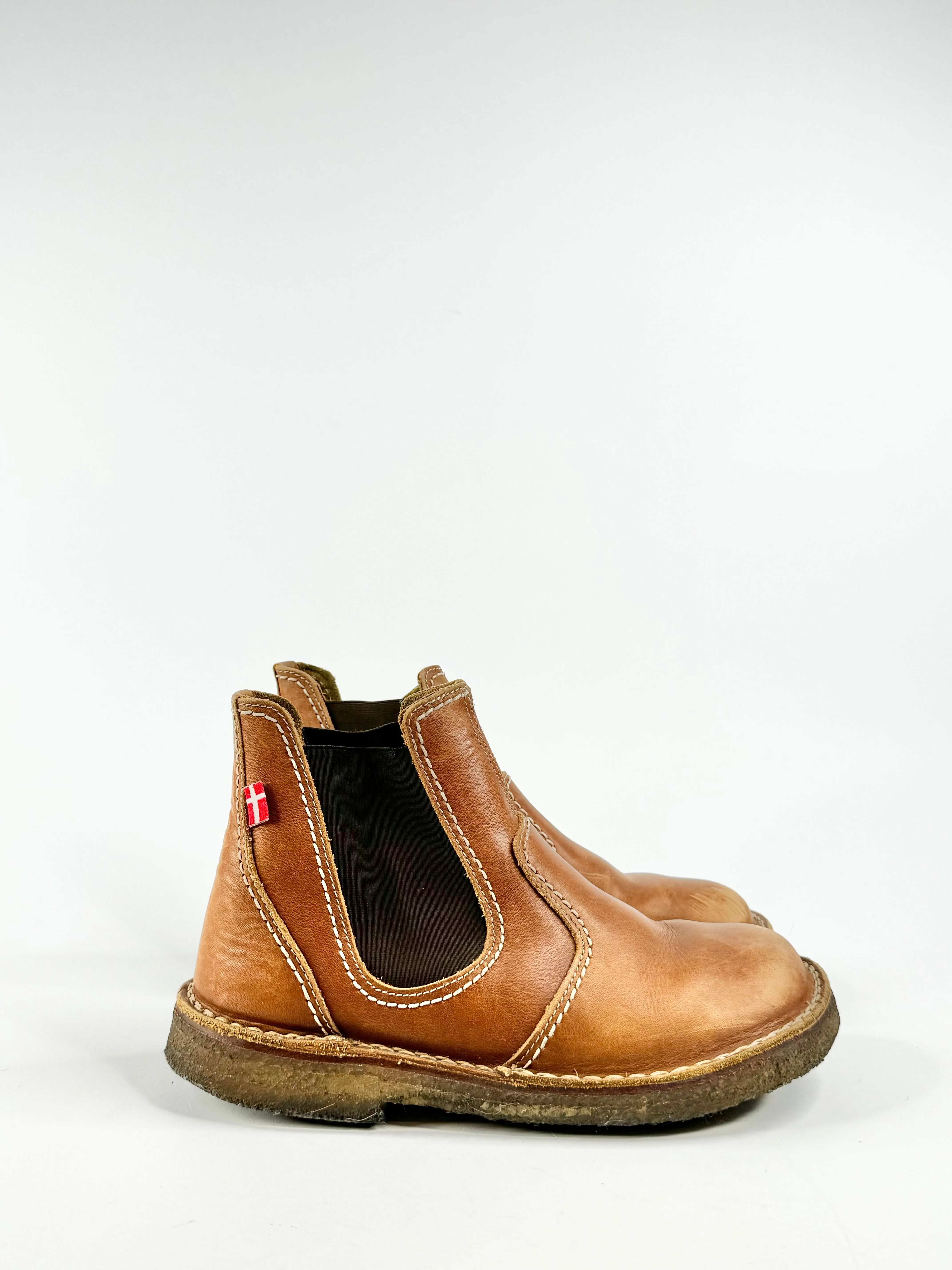 Duck Feed Tan Rounded Boots - EU40