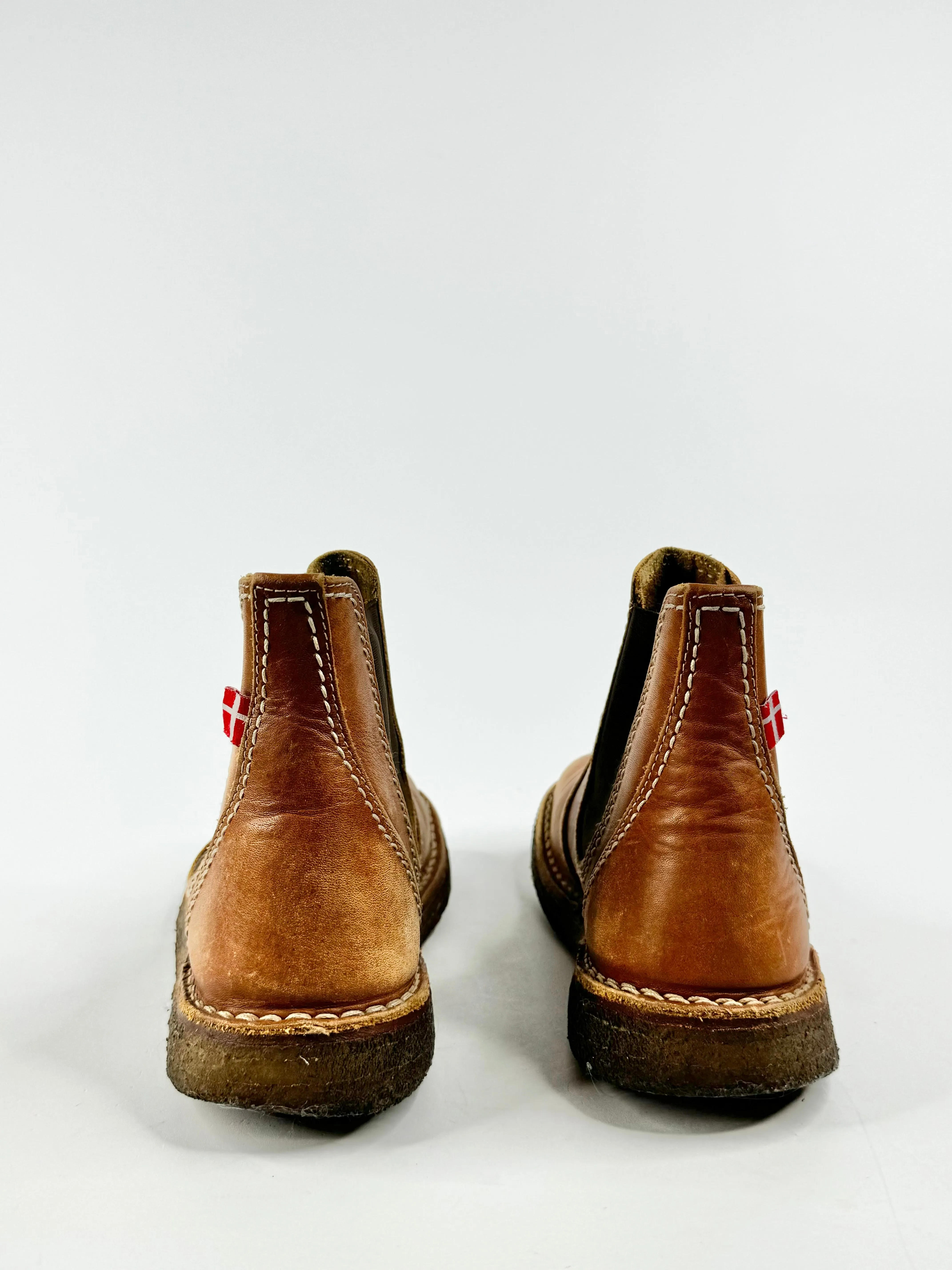 Duck Feed Tan Rounded Boots - EU40