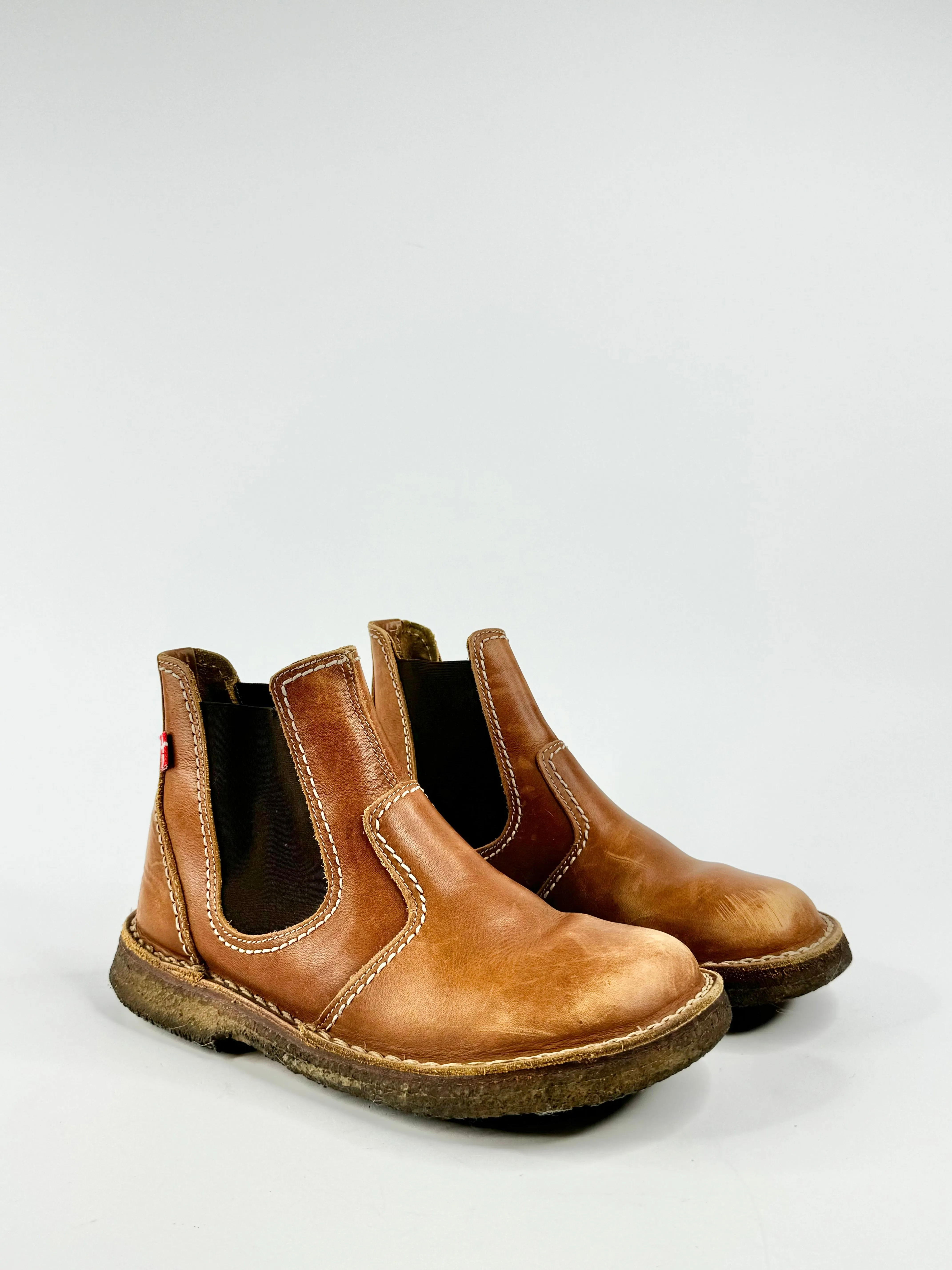 Duck Feed Tan Rounded Boots - EU40