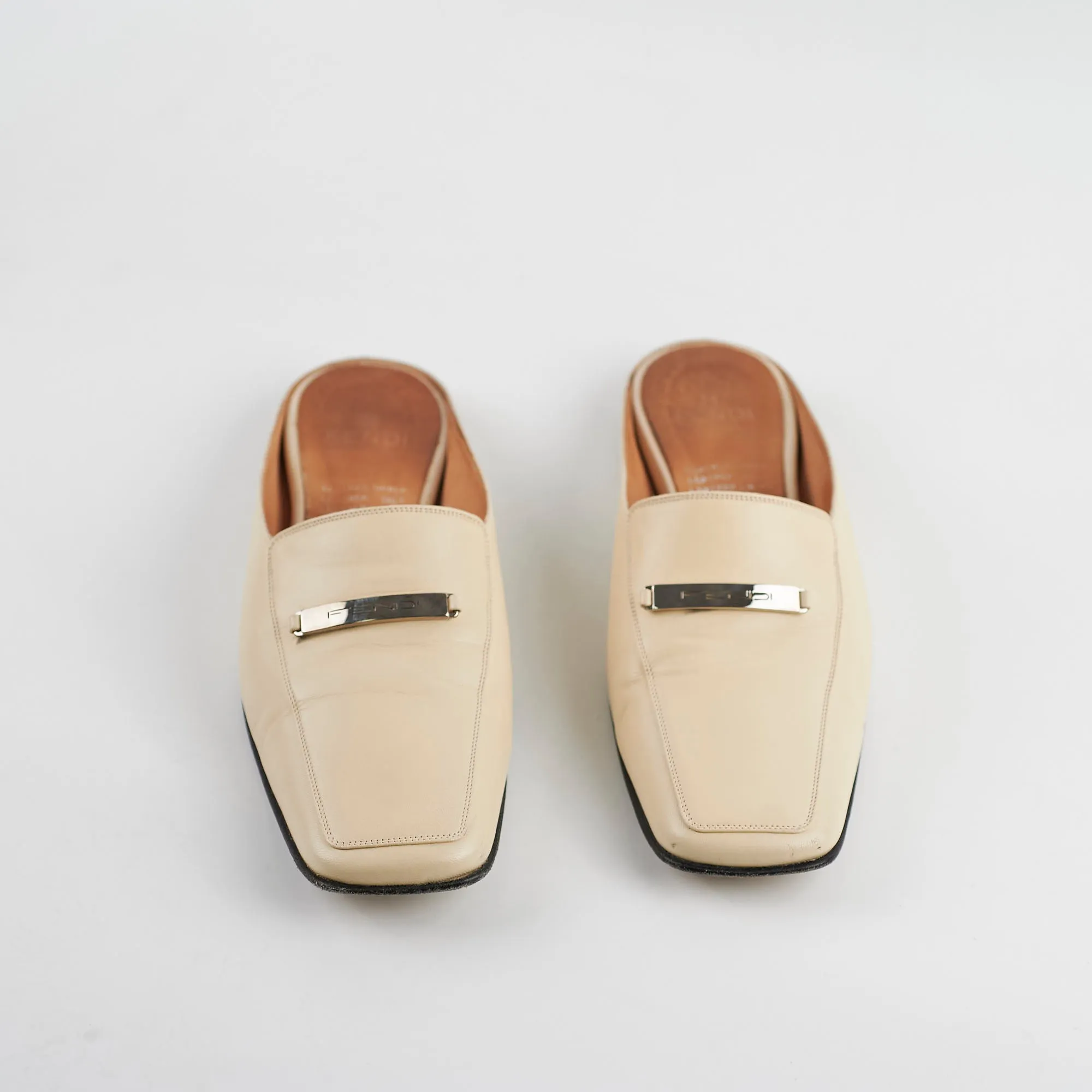 Fendi Cream Flat Mules Nappa Avorio 37.5