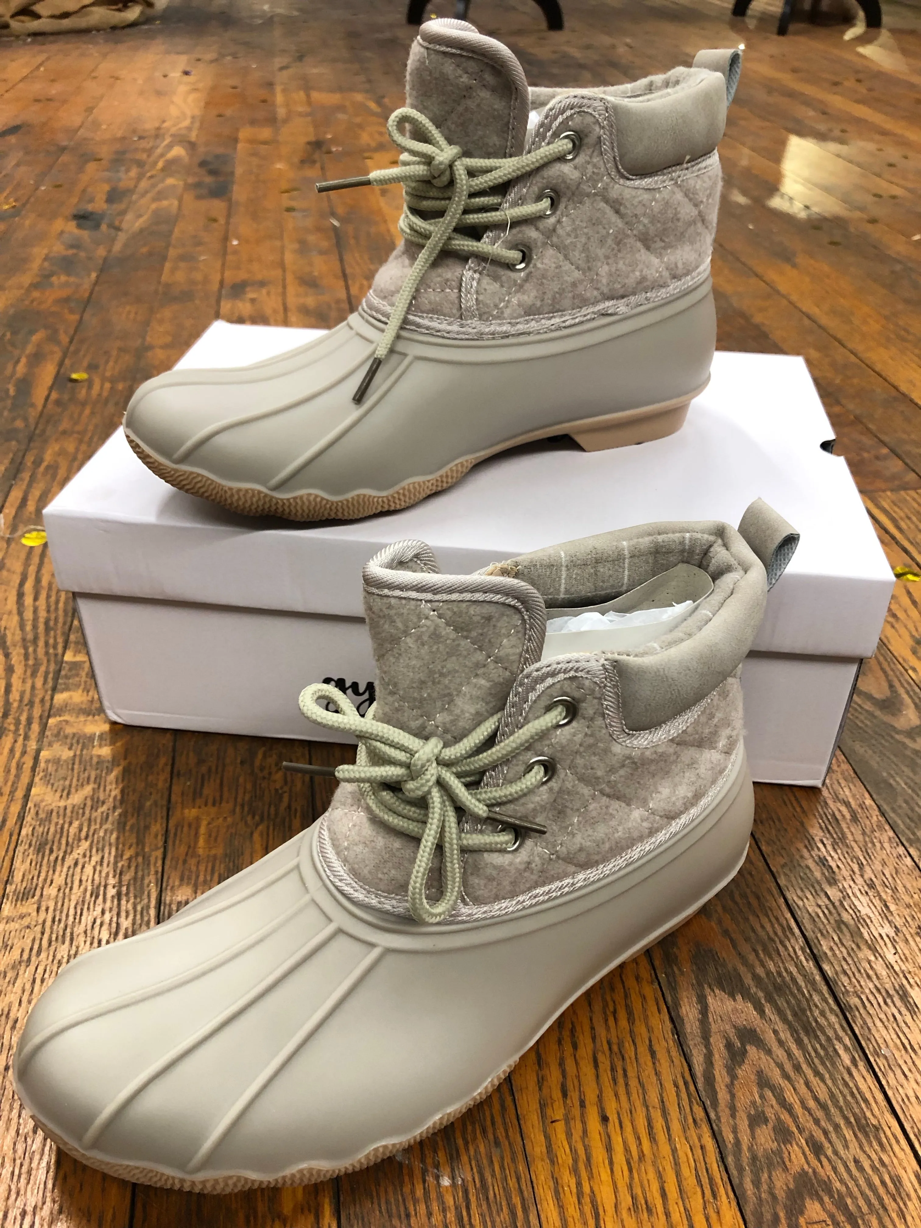 FINAL SALE - Gypsy Jazz - Lace Up Duck Boots - Cream
