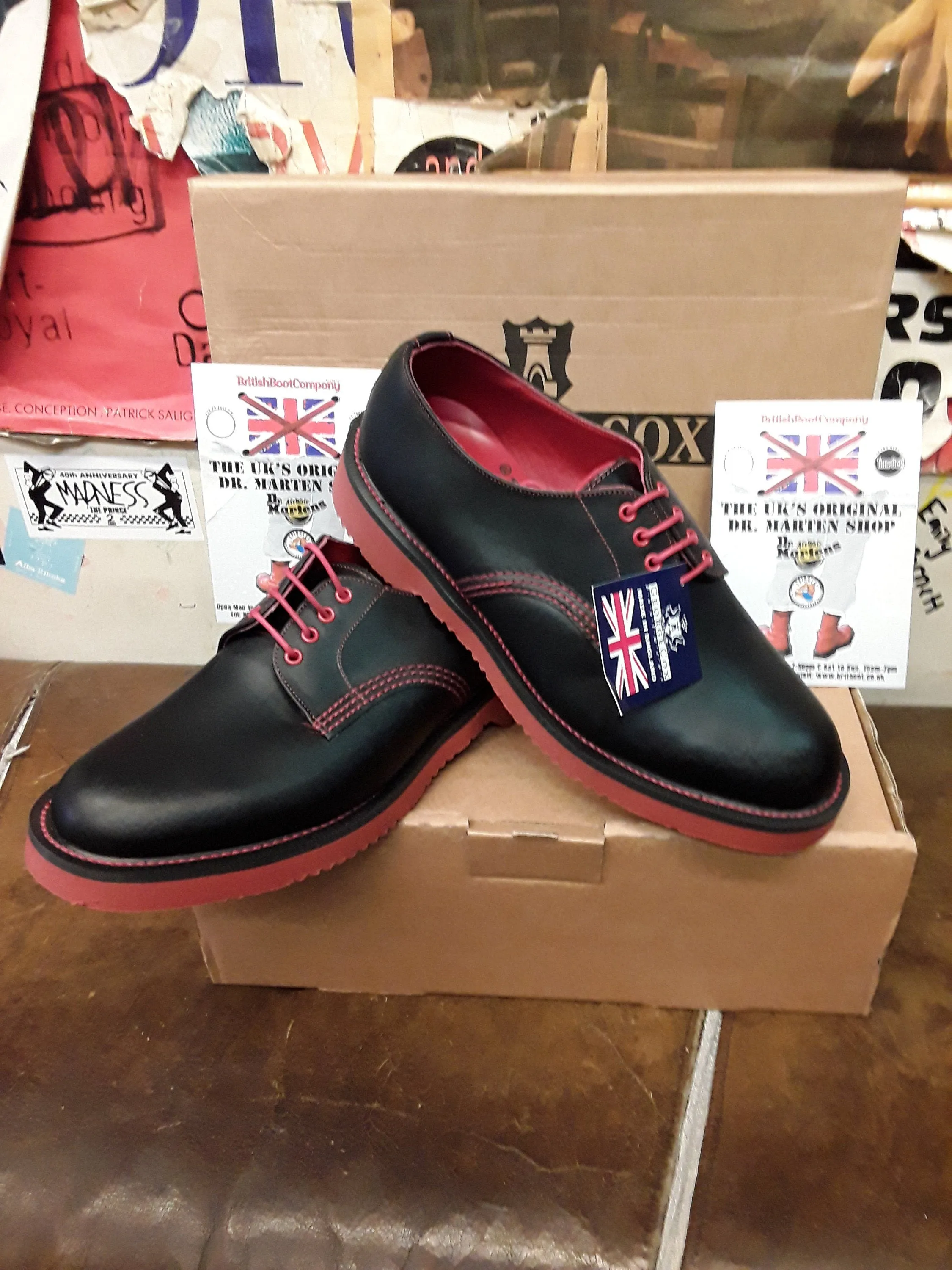 George Cox 7140 Made in England Black Waxy 4 Hole Size 6