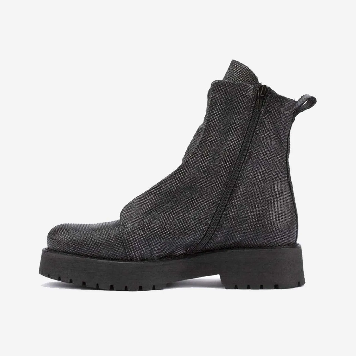 KUNI NO LACES IN SHINE BLACK