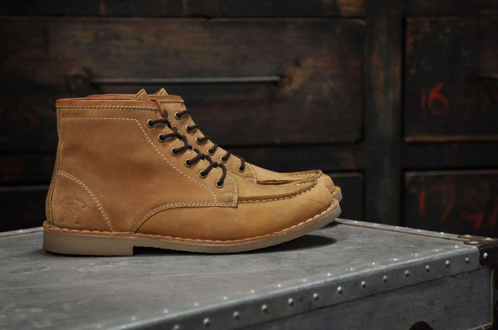 Men's Tan Robust Lace-Up Leather Boots