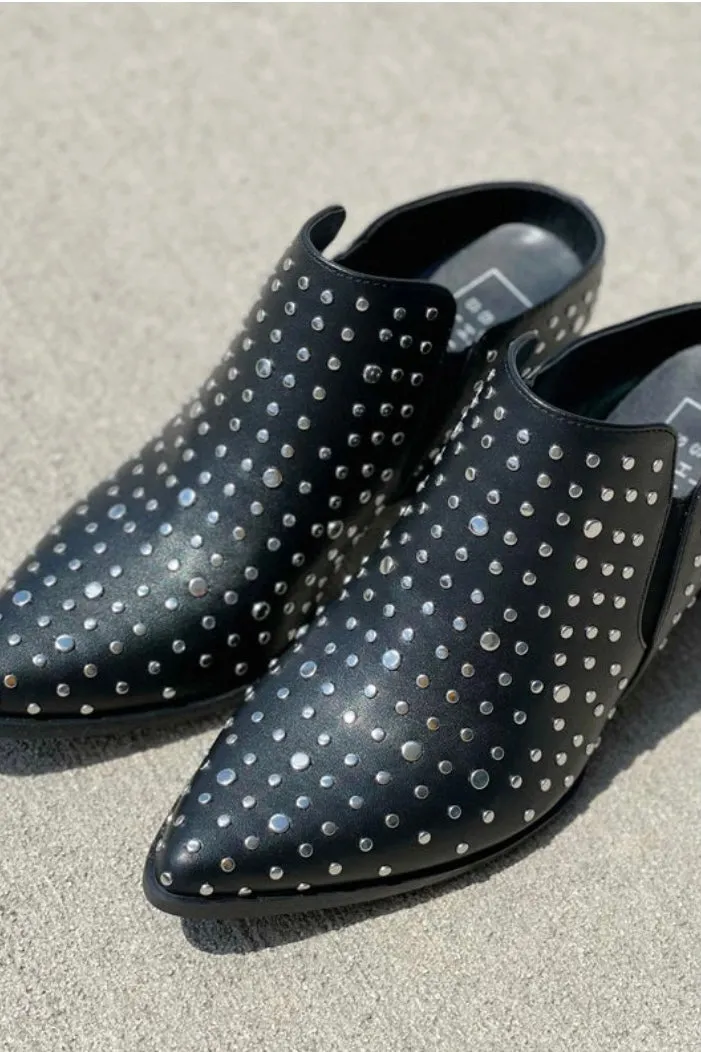 ZANDRA STUDDED MULE